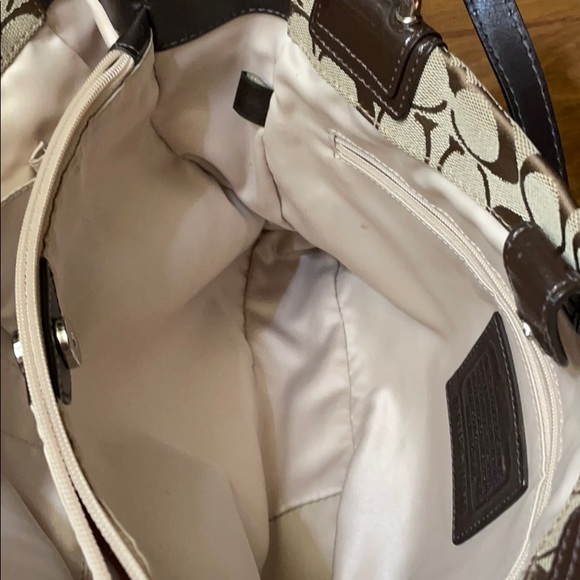 Signature Coach Brown Shoulder Bag - Picture 10 of 16